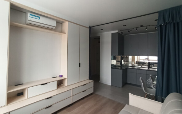 С помоÑÑÑ ÑÑой ÑиолеÑовой колонки ÑлекÑÑикой на ÑÑом наÑем обÑекÑе можно ÑпÑавлÑÑÑ Ð³Ð¾Ð»Ð¾Ñом и ÑÑенаÑиÑми