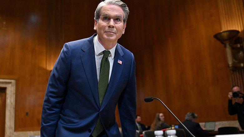 Бессент оценил заявления о  млрд доходов России от смягчения санкций