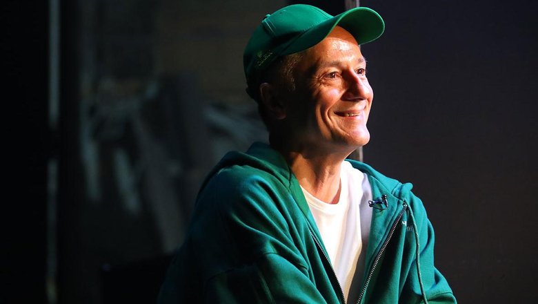 Путин наградил Олега Меньшикова орденом