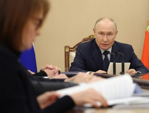 Путин созвал срочное совещание в Кремле: о каких угрозах шла речь