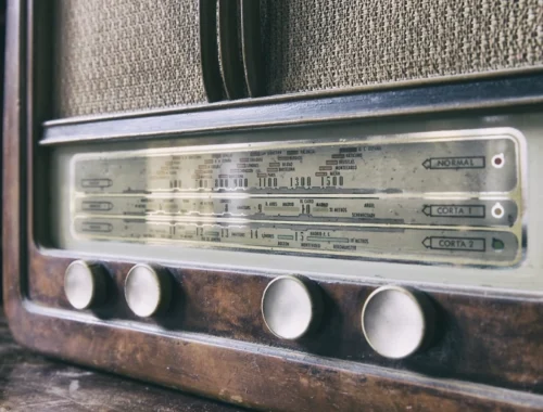 Радио Судного дня передало в эфир сообщение «Быкочерт»