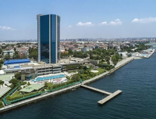 Разочарование вместо восторга: российская туристка пожаловалась на резкий рост цен и сервис в Стамбуле