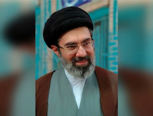 Al Araby: Травмы верховного лидера Ирана Хаменеи почти полностью зажили