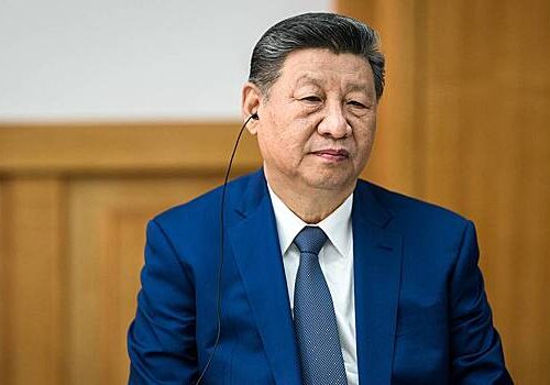 СМИ: Си Цзиньпин утратил доверие к своим генералам из-за коррупции