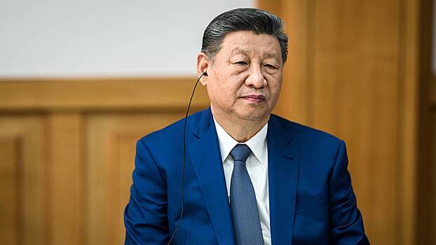 СМИ: Си Цзиньпин утратил доверие к своим генералам из-за коррупции