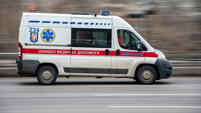 «Эвакуация» за 14 тысяч долларов: В Закарпатье остановили мчавшую к границе скорую с «пациентами»