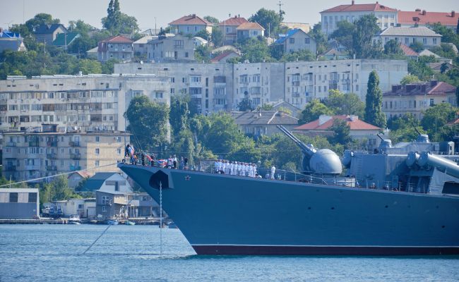 Госизмена: ФСБ вычислила двух предателей в Крыму