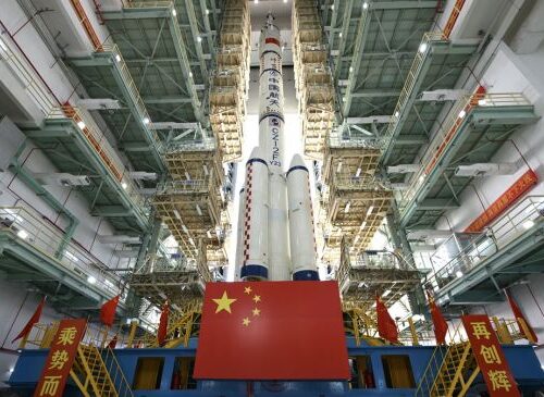 Китай отправит пилотируемый корабль к своей космической станции