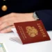 В ХМАО суд вернул паспорт женщине, оскорблявшей русских