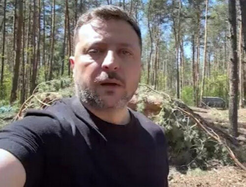 Зеленский приехал на фронт и сделал новое заявление о перемирии. Чего ждать от Киева на 9 Мая?
